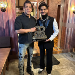 Bigg Boss 17 Winner Munawar Faruqui with the Host and Bollywood Actor Salman Khan